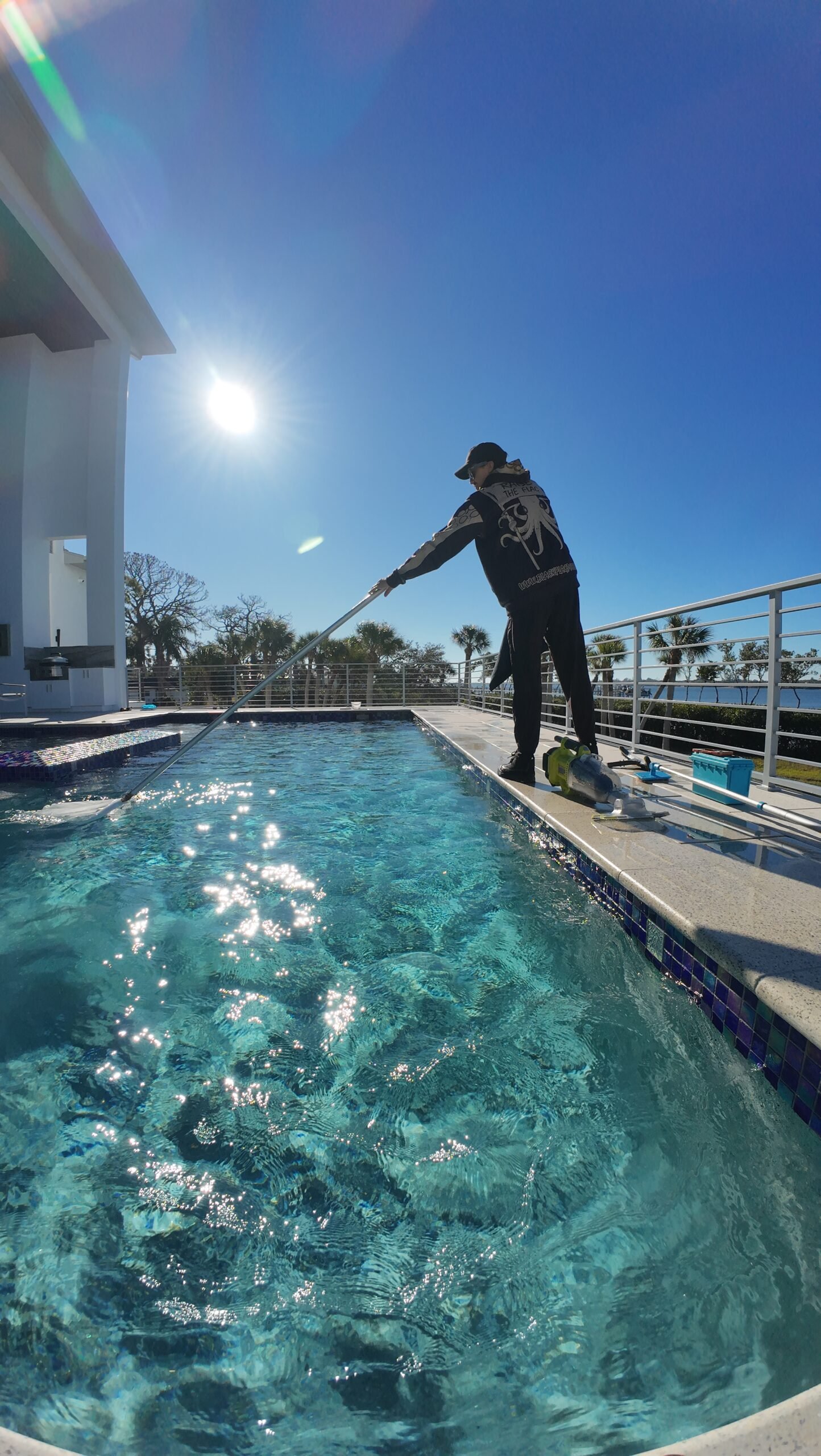 Netting pool surface